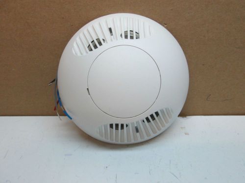 Hubbell OMNIUS2000 Ultrasonic Ceiling Sensor w/IntellADAPT Relay &amp;Photocell,