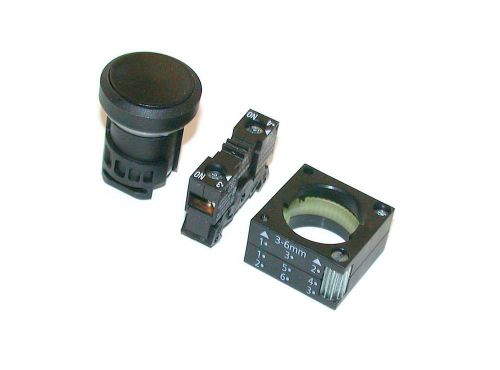 New siemens 22 mm black pushbutton model 3sb3202-0aa11 (4 available) for sale