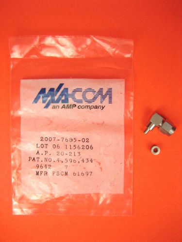 M/A-COM -  2007-7685-02 -  Right-Angle Connector