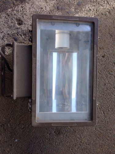 Hubbell M58 MHS-0250H-168 OUTDOOR Fixture Floodlight Flood Lamp