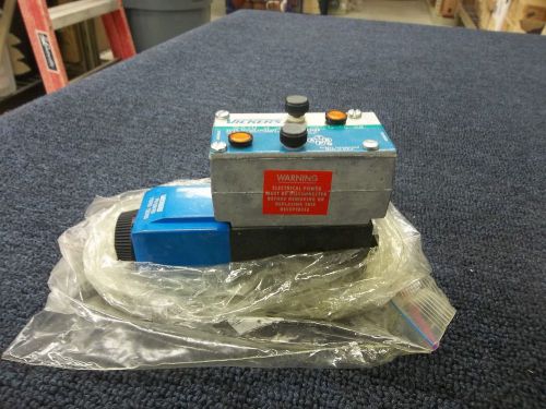 VICKERS HYDRAULIC CONTROL DIRECTIONAL PILOT VALVE DG4V-3-2A-M-FPBWL-B6-60 NEW