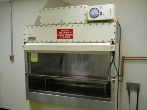 Nuaire LabGard Laminar Flow Biological Safety Cabinet Model NU-407FM-400 4&#039; foot