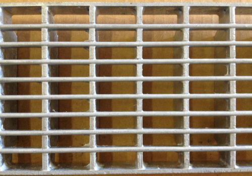 152312 B Class Galvanized Steel Mesh Grate