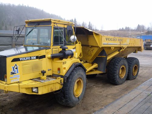 off road volvo articulate dump truck