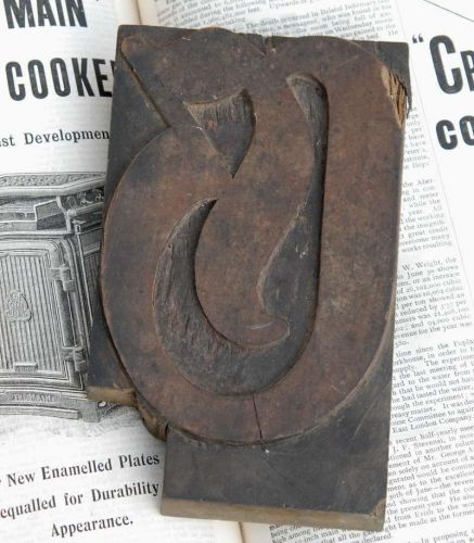 HUGE &#034;G&#034; blackletter 7.09&#034; handcarved woodtype printing block letterpress print