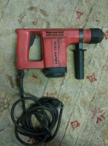 Hilti TE-12 Hammer Drill, Metal Case, Drill Bit! In Perfect Working Condition!