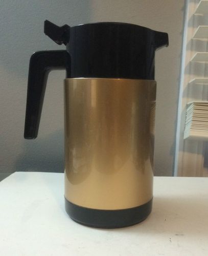 Used Hormel 492 Connoisserve Poly Lined Carafe Removable Lid 40 oz Black &amp; Gold