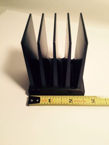 ALUMINUM HEAT SINK, Aprox. 2.5&#034; X 2&#034; X 31/4&#034; 10oz. Used, Good Condition