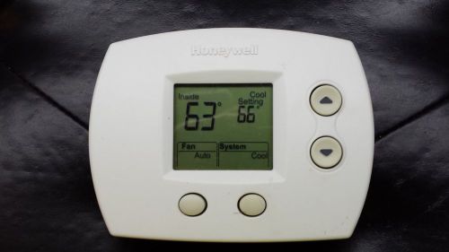 Honeywell TH5110D1006 Focus PRO 5000 Thermostat, 1H/1C