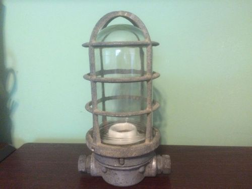 VINTAGE ELECTROLET KILLARK LIGHT FIXTURE