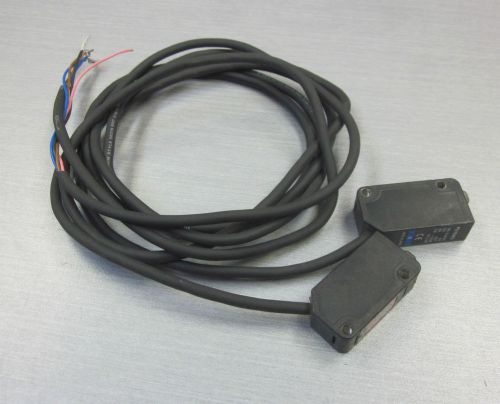 Keyence PZ-M51P thru-beam photoelectric sensor PNP