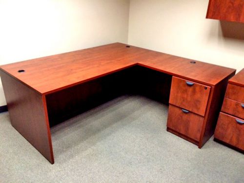 DSK-006 - 6&#039;x5&#039; - Cherry-L-Shape Desks