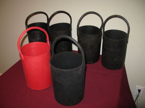 L169 PROTECTIVE RUBBER BOTTLE CARRIER HOLDER