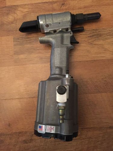 huck rivet gun