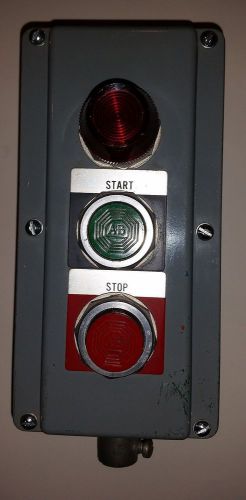 ALLEN BRADLEY 800T-2TAR PUSH BUTTON STATION PANEL SER T ROCKWELL AUTOMATION