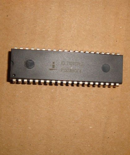 Intersil LED ICL7107 A/D Voltmeter IC PDIP40 (CA 7 seg)