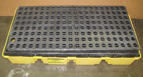 EAGLE 1632 2 DRUM 30 GALLON CAPACITY SPILL CONTAINMENT PLATFORM