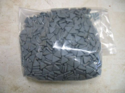 TRINGULAR CERAMIC TUMBLING MEDIA 5#, 5/8 x .170 THICK