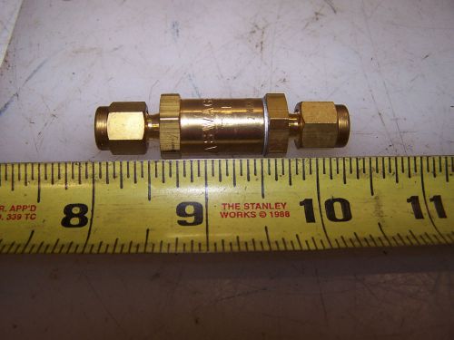 NEW SWAGELOK 2 MICRON BRASS FILTER 1/8&#034; X 1/8&#034;