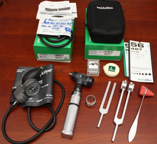 Welch Allyn 3.5V Diagnostic Otoscope+BP cuff+ Extras