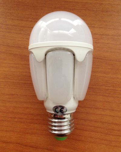 Led Bulb E27 10W. Unique 360 beam angle.