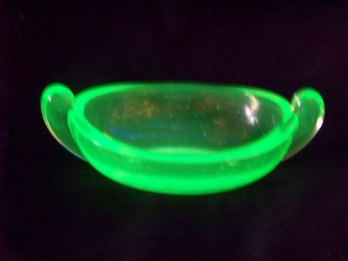 GREEN  VASELINE URANIUM  MINI COLONIAL  BOAT  SALT 2 HANDLES ( id142133)