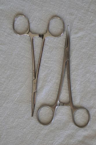 Surgical Hemostat V. Mueller and Jarit Curved (german), Orthopli straight