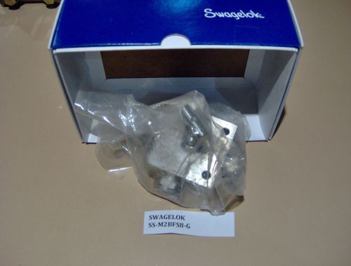 Swagelok SS-M2BFS8-G   HI-TEMP 2 VALVE SWAGELOK MANIFOLD