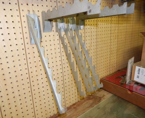 FIVE HEAVY DUTY STEEL  1/4&#034;  PEGBOARD HOOKS GARDEN TOOL HOLDERS