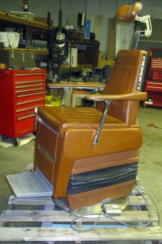 BAUSH &amp; LOMB POWER EXAM CHAIR, 120 V. MODEL ORION II, BL-1000