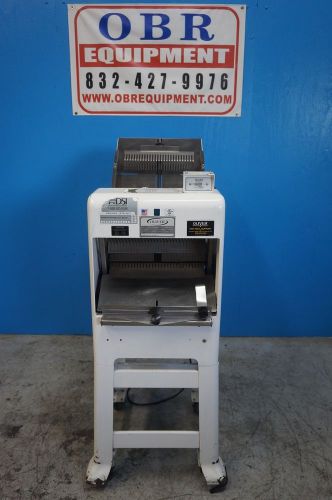 OLIVER GRAVITY FEED BREAD SLICER MODEL 797-32NC MFG 2010