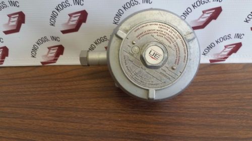 United Electric Controls J110 Model 361 Pressure Switch