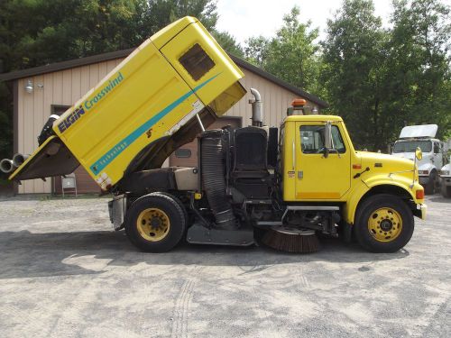 2001 International Elgin Crosswind Street Sweeper Truck -- 12,700 miles