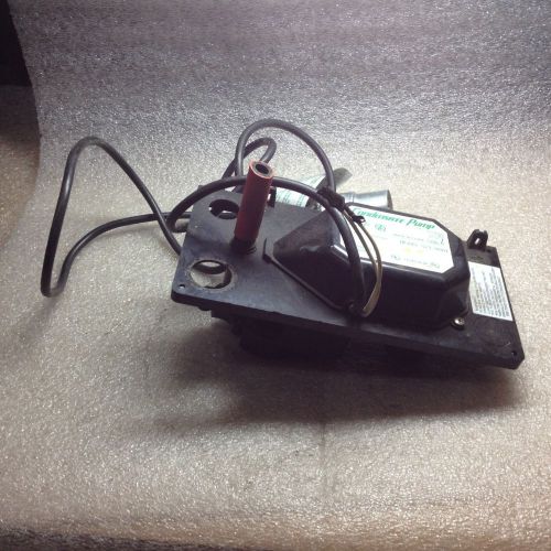 (L9) ZOELLER CO 521-0001 CONDENSATE PUMP