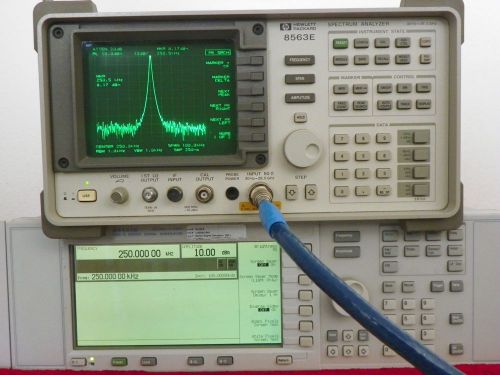 HP E4432B ESG-D Series Signal Generator 250 kHz - 3.0 GHz w/ opt 1EM,UN8,UND,UN5