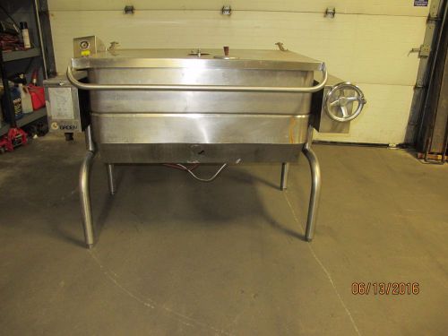 GROEN GAS 40 GALLON HFP/2E-4 SKILLET TILTING BRAISING PAN PROPANE