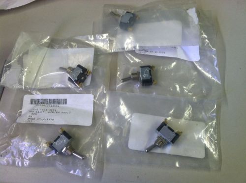 Cole hersee toggle switch 55020 fits hemtt nsn 5930-01-134-3554 lot of 5 a0615 for sale