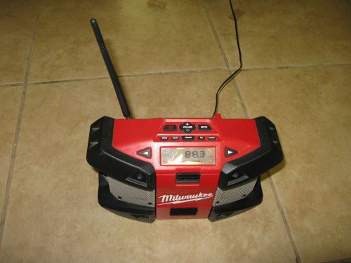 Milwaukee 12V 12 Volt M12 Cordless Radio with MP3 inputs 2590-20