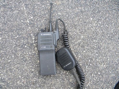 Motorola Ht1000 Two Way Radio and microphone H01SDC9AA2AN