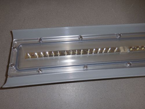 New dialight lsd3c4m2p 4&#039; led linear wet location light fixture 100-277vac 78w for sale