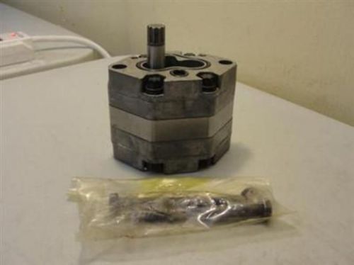 24075 New-No Box, Mepaco KP25 Hydraulic Pump 1-1/2&#034;L x 1/2&#034;OD Shaft