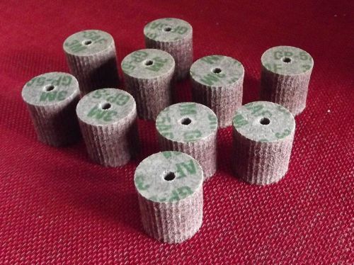 NEW Lot of 10- 3M Deburring Wheels GP-UW 1-Inch Diameter x 1-Inch 3/16&#034; Hole