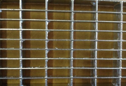 152801 A Class Galvanized Steel Mesh Grate