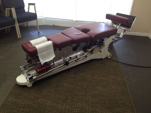 Zenith HyLo 210 Chiropractic Table