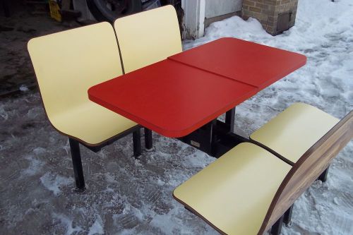 VINTAGE PLYMOLD BOOTHS BY FOLDCRAFT GEMARA SERIES YELLOW AND RED GREAT CONDITION