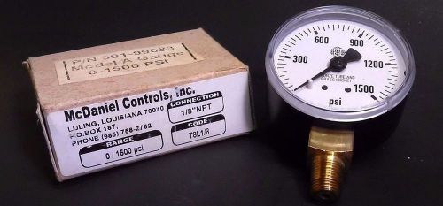 McDaniel Controls T8 2&#034; Hydraulic Gauge, T8L 0-1500 psi 1/8 NPT bottom conn NIB