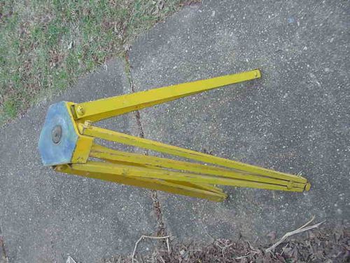 RUSTY Old Used Painted Yellow Metal SURVEYORS TRANSIT Level TRIPOD asis