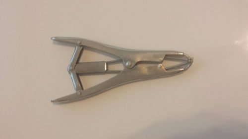 Elastrator Plier