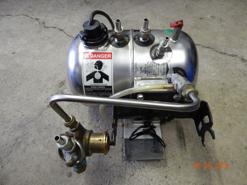 McCann&#039;s Carbonator Model E300092 Tank and Procon Relief Valve *NO MOTOR*