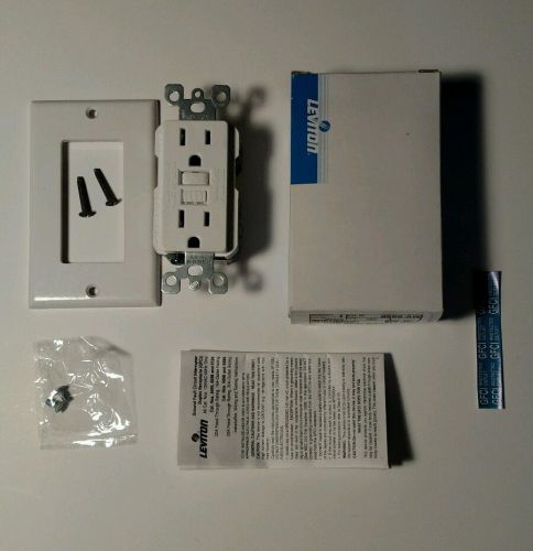 Leviton 6599-AW White 16A-125V